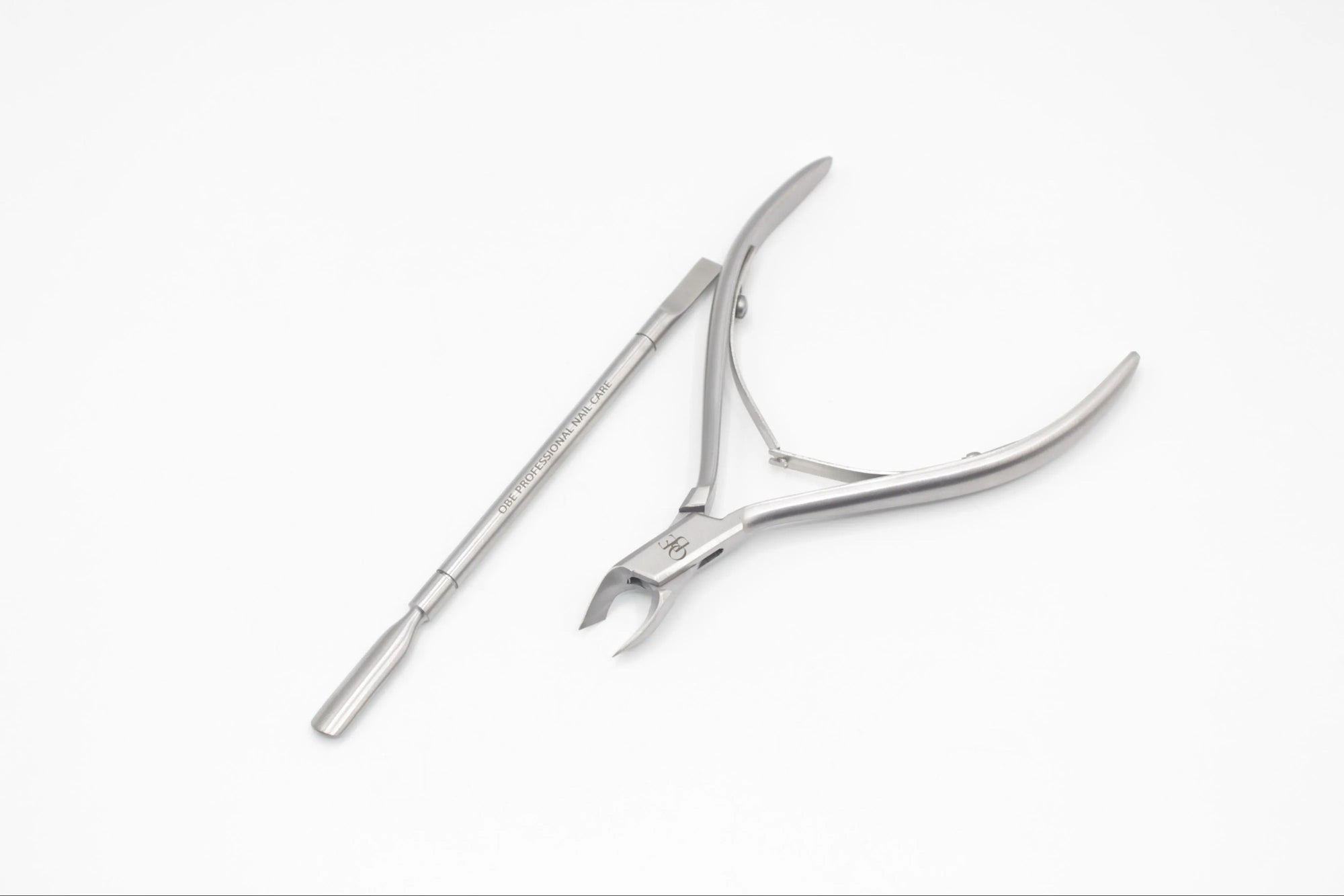 Coupe et repousse cuticules